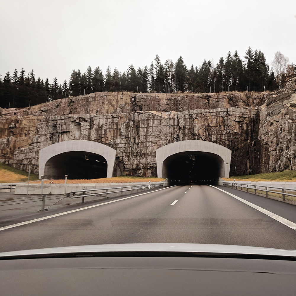 tunnel_sq
